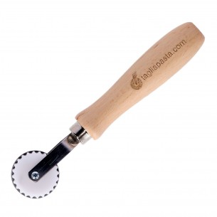 https://www.tagliapasta.com/1117-home_default/rolling-cutter-for-cutting-and-sealing-pasta-smooth-steel-blade-width-14mm.jpg