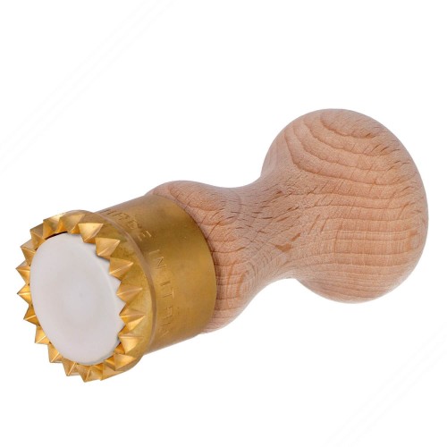 https://www.tagliapasta.com/1272-large_default/round-shaped-brass-stamp-with-automatic-ejector-for-cutting-ravioli-diameter-38-mm.jpg