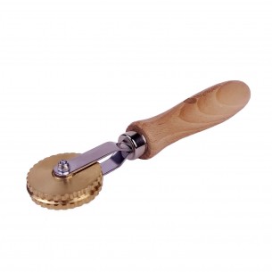 https://www.tagliapasta.com/1275-home_default/brass-rolling-cutter-for-cutting-and-sealing-pasta-with-smooth-blade-width-9mm.jpg